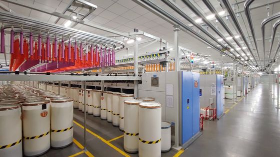 Спуновая пряжа 70% полиэстер, переработанный, 30% вискоза Birla Livaeco NE30/1 для ткачества/трикотажа