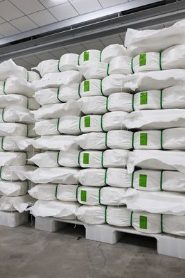 Виртексный стиль 90% полиэстер 10% вискоза Ne40/1 MVS сырая белая пряжа для ткачества/плетения